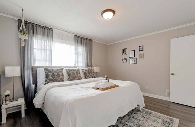 Near Downtown, Stadium, & Parks! Comfy in Columbia