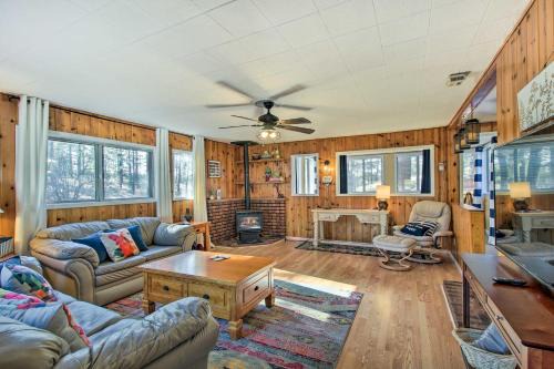 Near Fool Hollow Lake and Trails Family Cabin