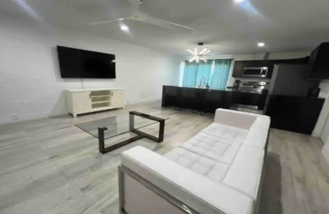 Near Fremont Apartment 3beds,Parking,Pet friendly