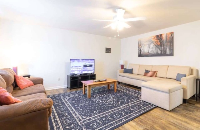 EnnBenning View! Maison neuve! Animaux acceptés! 10 personnes