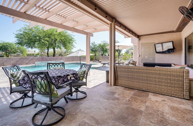 Serene Surprise Vacation Home w/ Pool - Near Golf