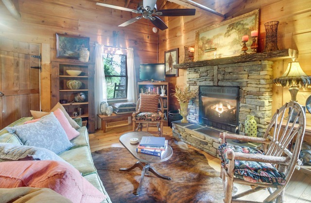 Near Hiking: Studio w/ Fire Pit in Lawndale!
