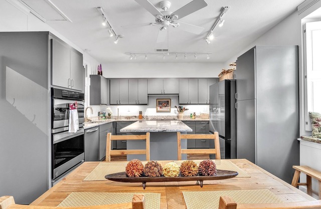 Cotton District | 4 Bedroom | Newly Renovated