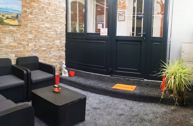 Coquette maison T2+jardinet+parking4 couchages- animaux acceptés