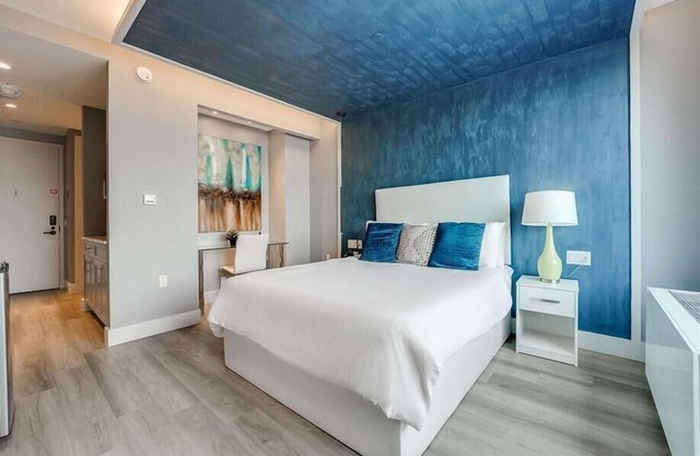 near Stadium Studio Q BR | Close to Stadium