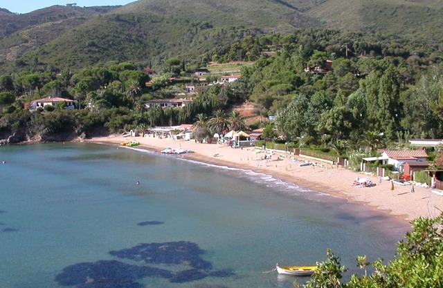 Près de la plage bellisima Straccoligno soigné appartement.