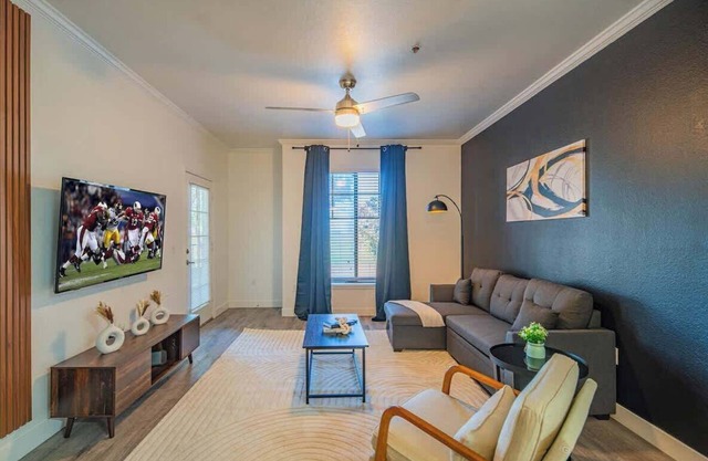 Convenient 1BD| West Gate+Stadium+Pool+Gym+Parking