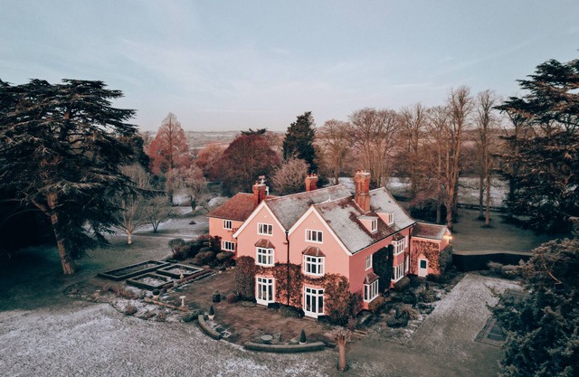 The ultimate English escape for up to 30 guests.
