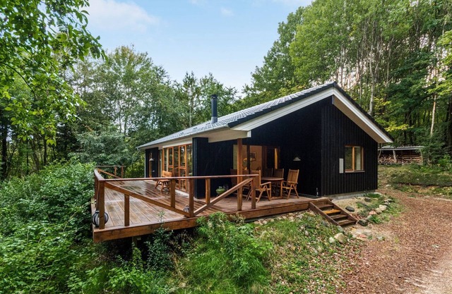 "Nelie" - 40km from the sea by Interhome