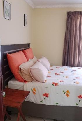 NEMARA Self Catering Lodge