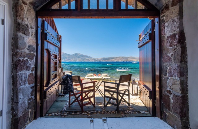 Neosikos AmazingBeach House Milos Island