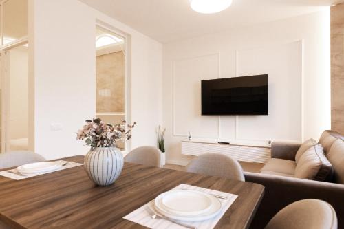 Nest Inn Satin Studio