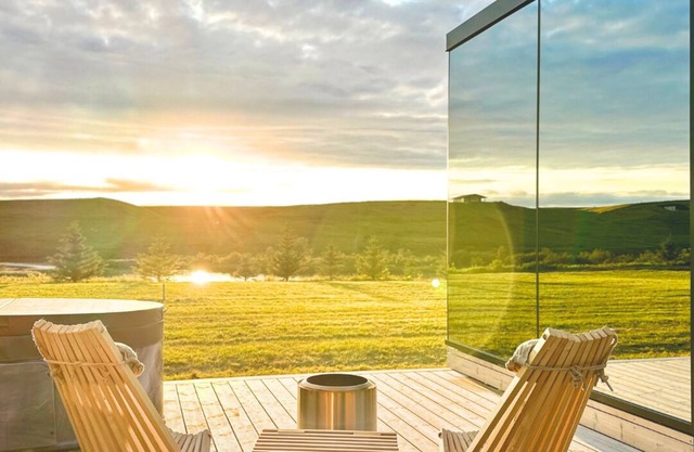 Nest Retreat Iceland - Glacier