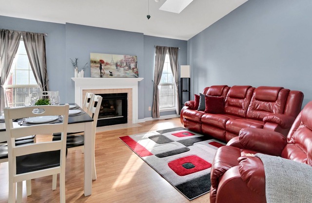 Discounted rates! Nestled in a Cul-de-sac + Netflix
