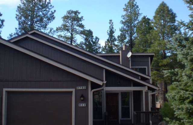 Nestled in the COOL Pines - 30 day min - HOA rules, Long Term Preferred-summernn