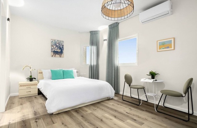 Netanya Beach & Pool Chic Studio by Sea N' Rent