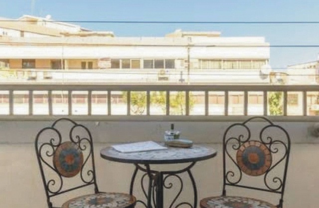 NETANYA, Hertzl, 3 comfortable rooms, completely renovated, with balcony..........