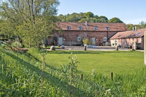 Nether Farm Barns