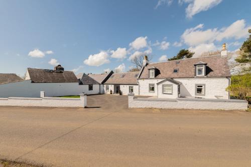 Nether Newton - Sleeps 12, Hottub, Sauna, Private Garden