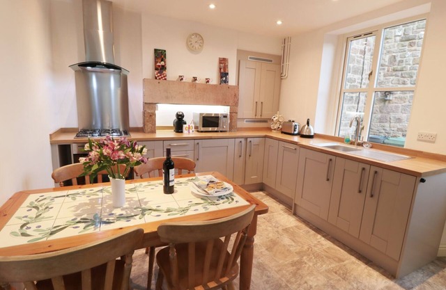 Netherlea Cottage, HOLLOWAY
