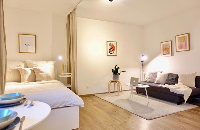 NEU - gemütliches und modernes Apartment mit Stellplatz
