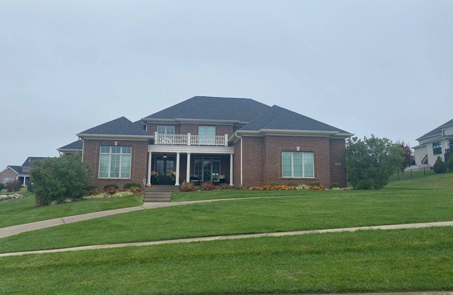 Nouveau ('15) situé au centre nouveau 6400+ sq ft + 6 chambres w / 5 salle de bain complète