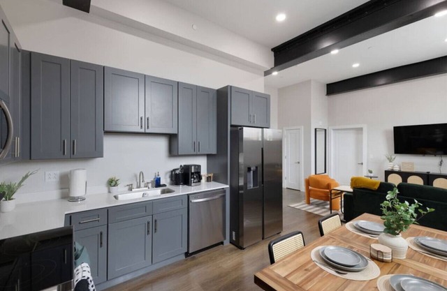 New 1Bed/1Bath | Parking | 10min to Downtown | Zoo