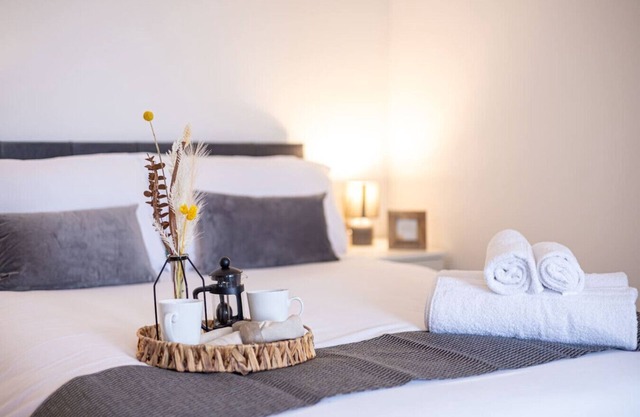 New 2-Bed, 2-Bath Central London Escape