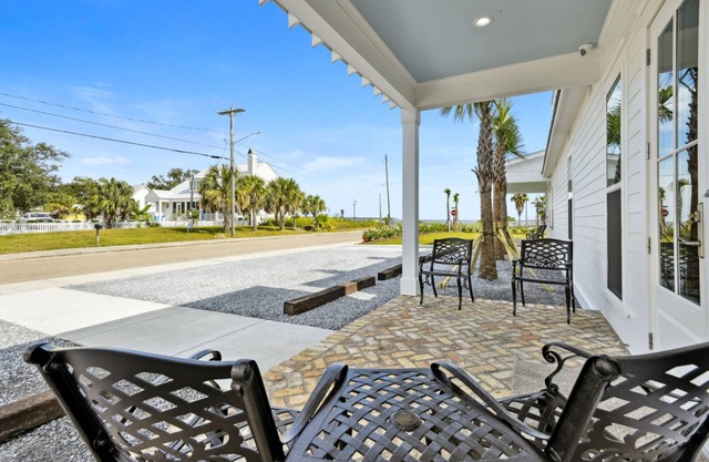 New 2 Bedroom Beach Rental in downtown Bay St Louis