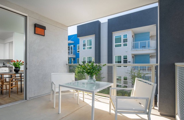New 2-Bedroom Furnished Serviced Apartment Near Strip and Henderson Pet Friendly