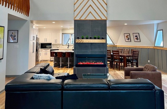 NEW! 2 min to LakePoint! Dome Retreat for Families & Biz