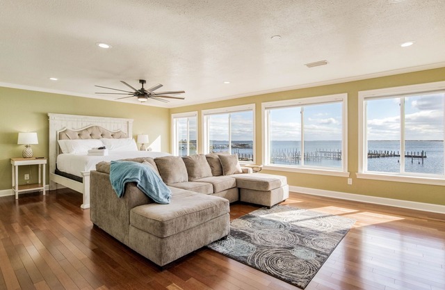NEW LISTING! Waterfront, Ken's Tranquil Harbor, Near NAS. Boater & Pet-Friendly!