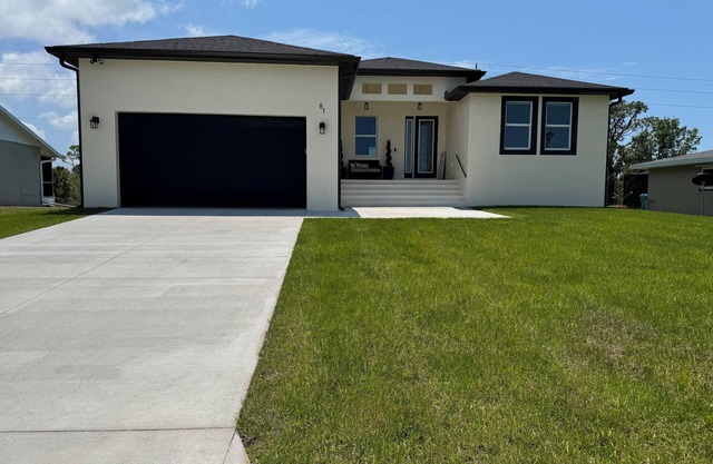 New! 2025-built House 4-bedroom 2-bath. 15-20 min to the Beach. Lanai+Game Room