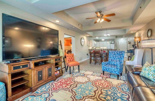 NEW! 2BR/2BA,close to Downtown/Casino