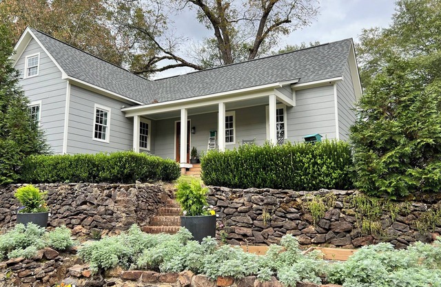 Best location in Oxford. 3-bedroom cottage. 3 - 5 min walk to Square & Grove