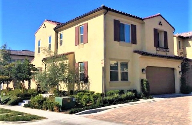 Maison neuve de 4 chambres à coucher proche du spectre d'Irvine! Resort Style Living !!