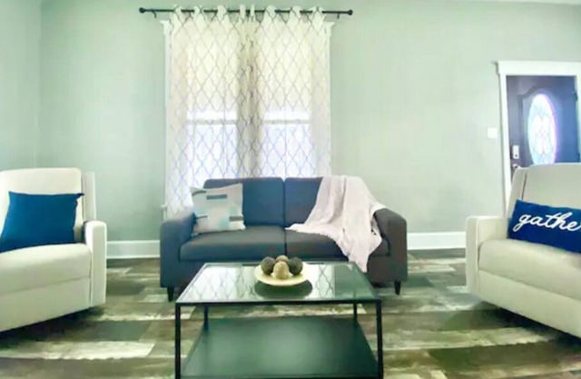 NEW! 4 Bedrooms, 10 min to Casino, 25 min to Indy!