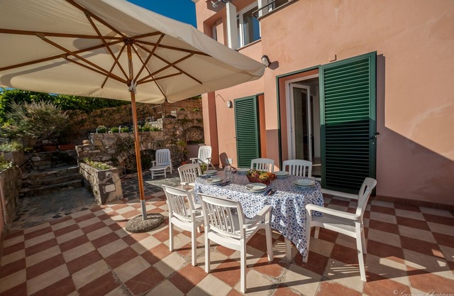 NOUVEAU! UNE TERRASSE avec vue sur la mer, face à PORTOFINO, à 30 minutes de la CINQUE TERRE