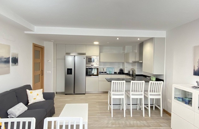 New, accessible apartment with pool !!!