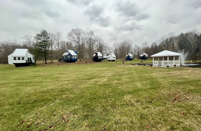*NEW ALL 6 Chalets by the Lake - Conneaut Lake, PA
