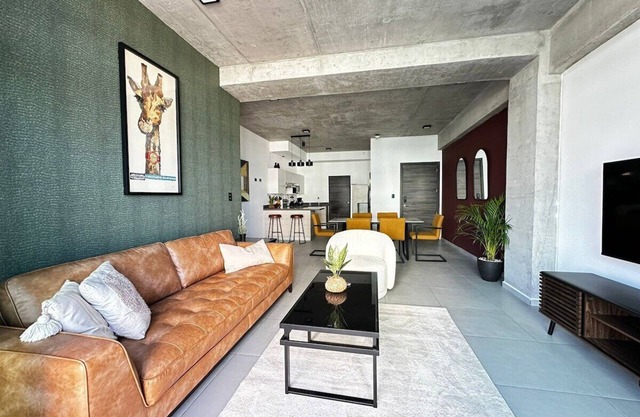 NEW! Amazing Spacious 3-bedroom Apartment in Santa Elena with Great Amenities!