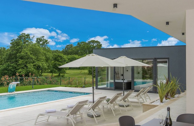 Splendide villa avec piscine à Kringa en Croatie