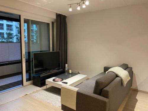 New And Stylish Apartment By The Sea In Jatkasaari, Parking And Balcony