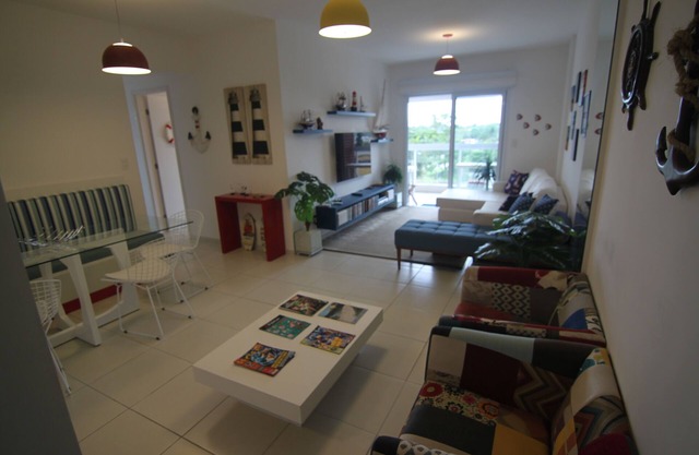 APPARTEMENT NEUF PIED DANS LE SABLE DANS LA BELLE PRAIA DO INDAIÁ À BERTIOGA / SP !!!