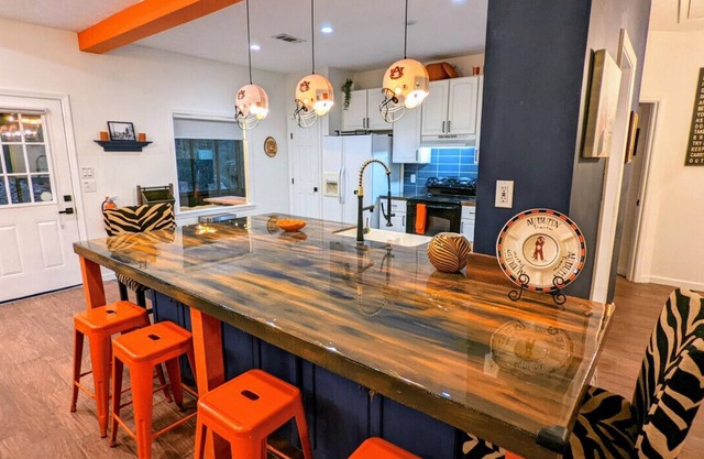 NEW! Auburn Tiger Alumni Retreat on 20 private acres