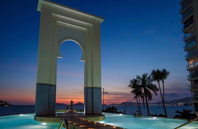 New Beachfront Paradise at Armandos Le Club