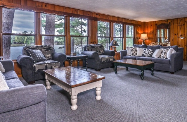 NEW! Beautiful 6 bedroom home on Little Saint Germain Lake