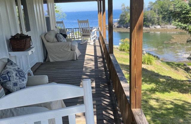NEW -Beautiful Renovated Private Ocean Front Cottage with Sunsets and Sunrises