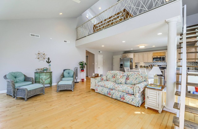 New Bern Home w/ Water View ~ 6 Mi to Downtown!