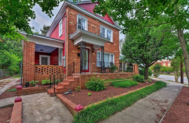 NOUVEAU! New Bern Home w / Yard, Grill + Emplacement accessible à pied
